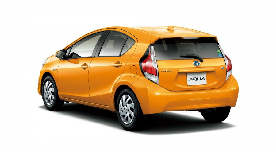  Toyota Aqua 2014 года  (фото 2 из 6)